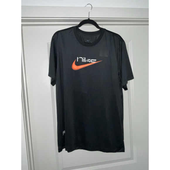 Nike Men's Dri-FIT Worldwide Basketball Short Sleeve Graphic T-Shirt Size L - Picture 1 of 10